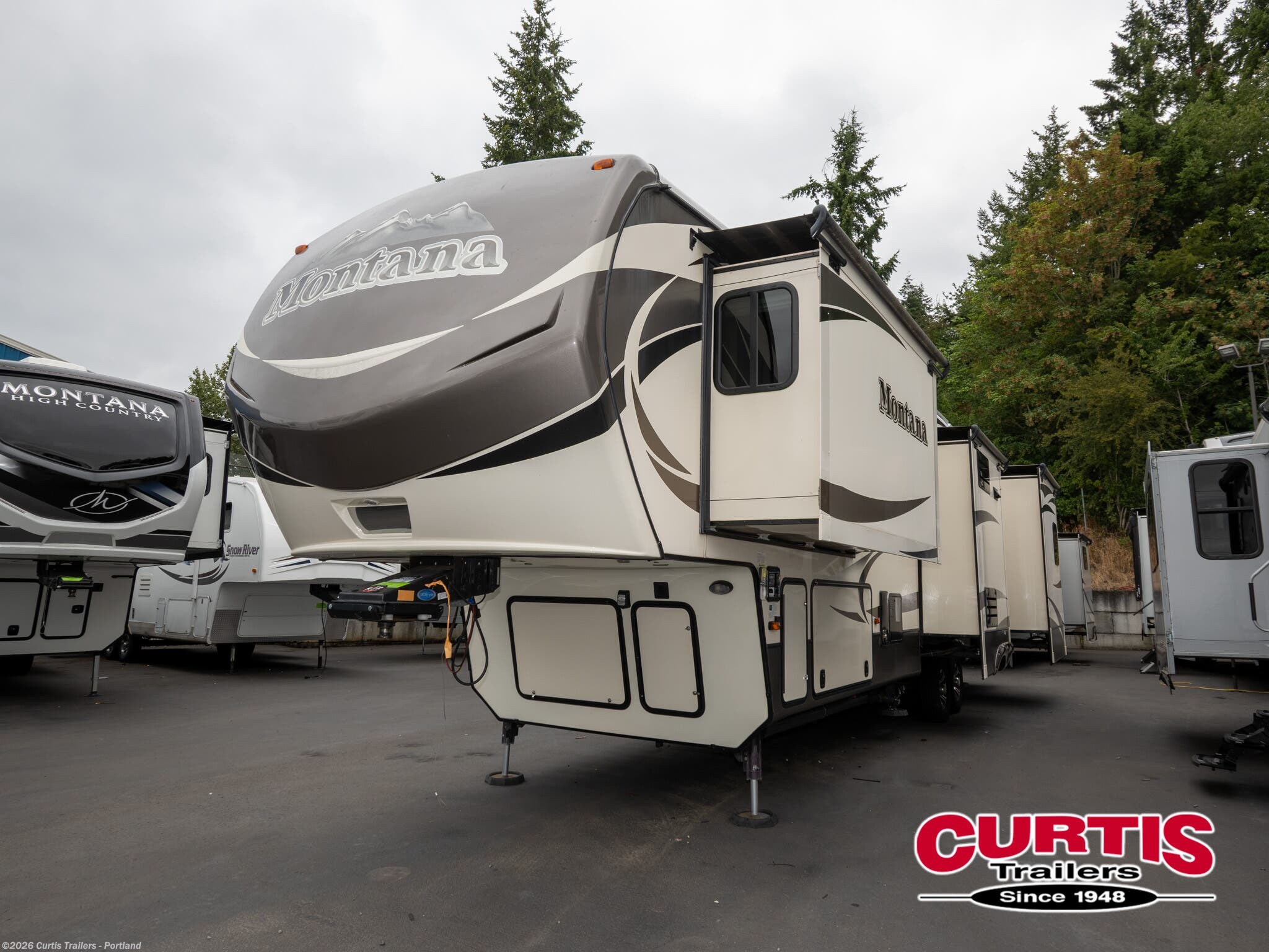 Used 2016 Keystone Montana 3402RL available in Portland, Oregon