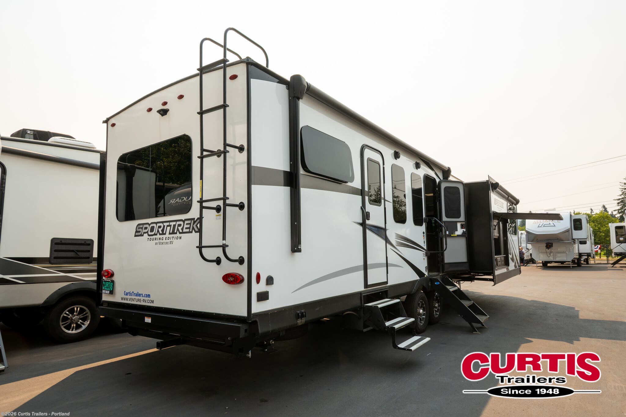 2023 Venture RV SportTrek Touring 333VFK - Used Travel Trailer For Sale by Curtis Trailers - Portland in Portland, Oregon