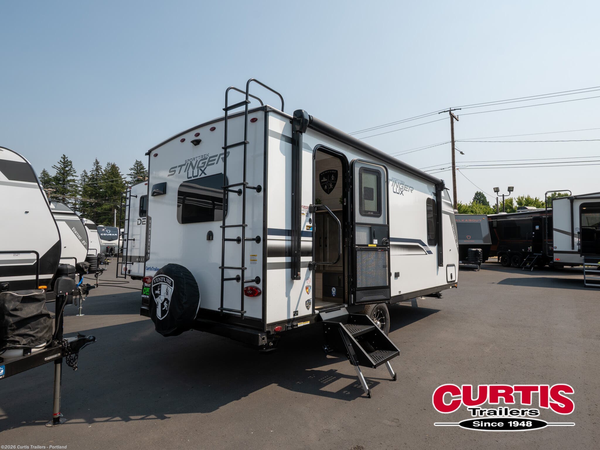 2027 Venture RV SportTrek Stinger Lite 181VRK - New Travel Trailer For Sale by Curtis Trailers - Portland in Portland, Oregon