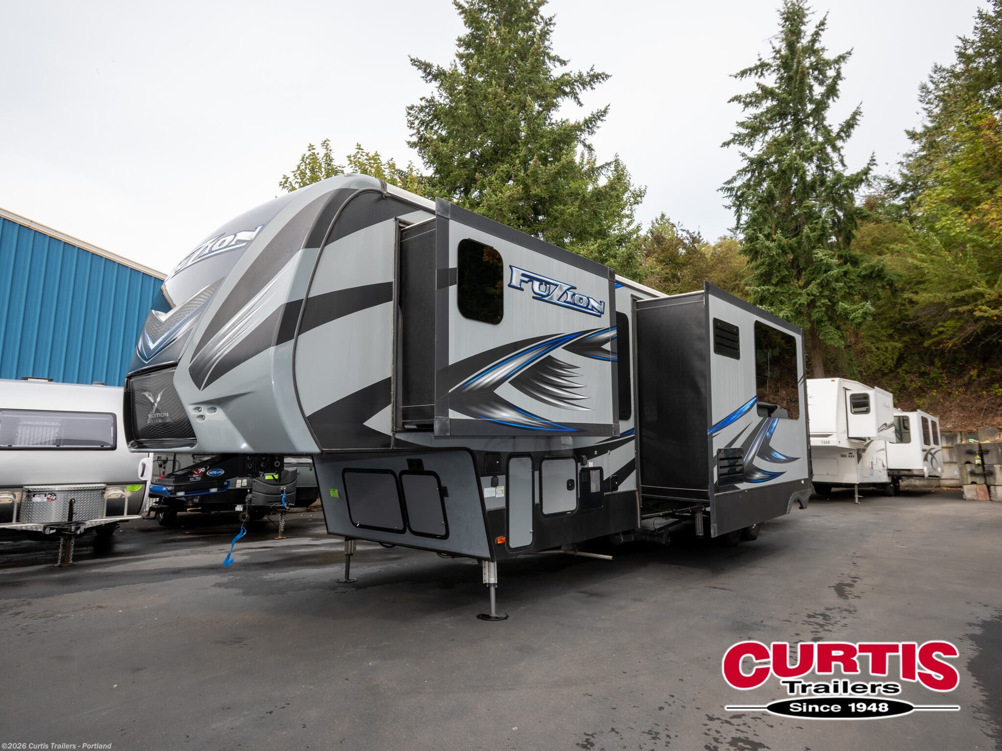 2017 Keystone Fuzion 369 - Used Toy Hauler For Sale by Curtis Trailers - Portland in Portland, Oregon