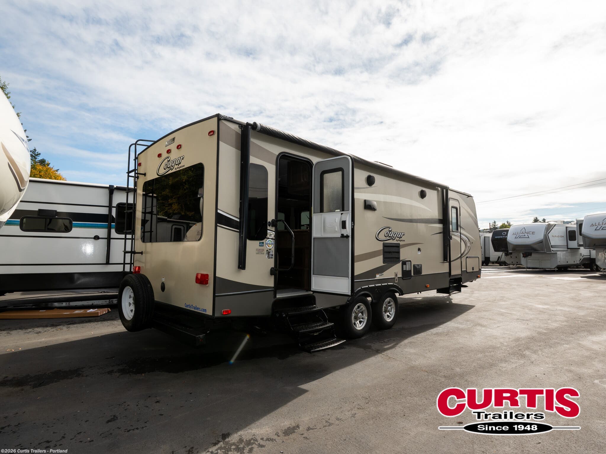 2017 Keystone Cougar 26sabwe - Used Travel Trailer For Sale by Curtis Trailers - Portland in Portland, Oregon
