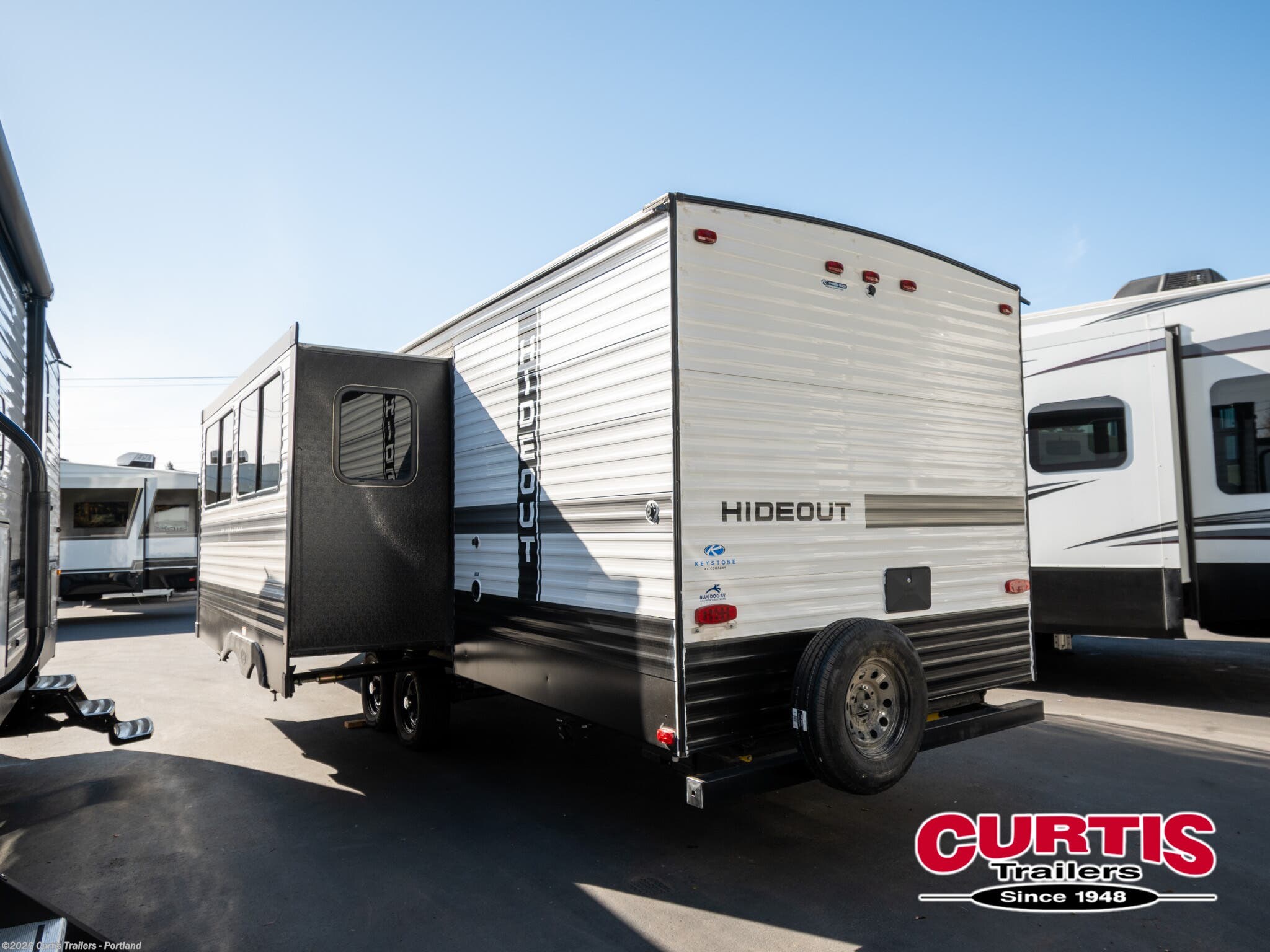 2022 Keystone Hideout 29DFSWE - Used Travel Trailer For Sale by Curtis Trailers - Portland in Portland, Oregon