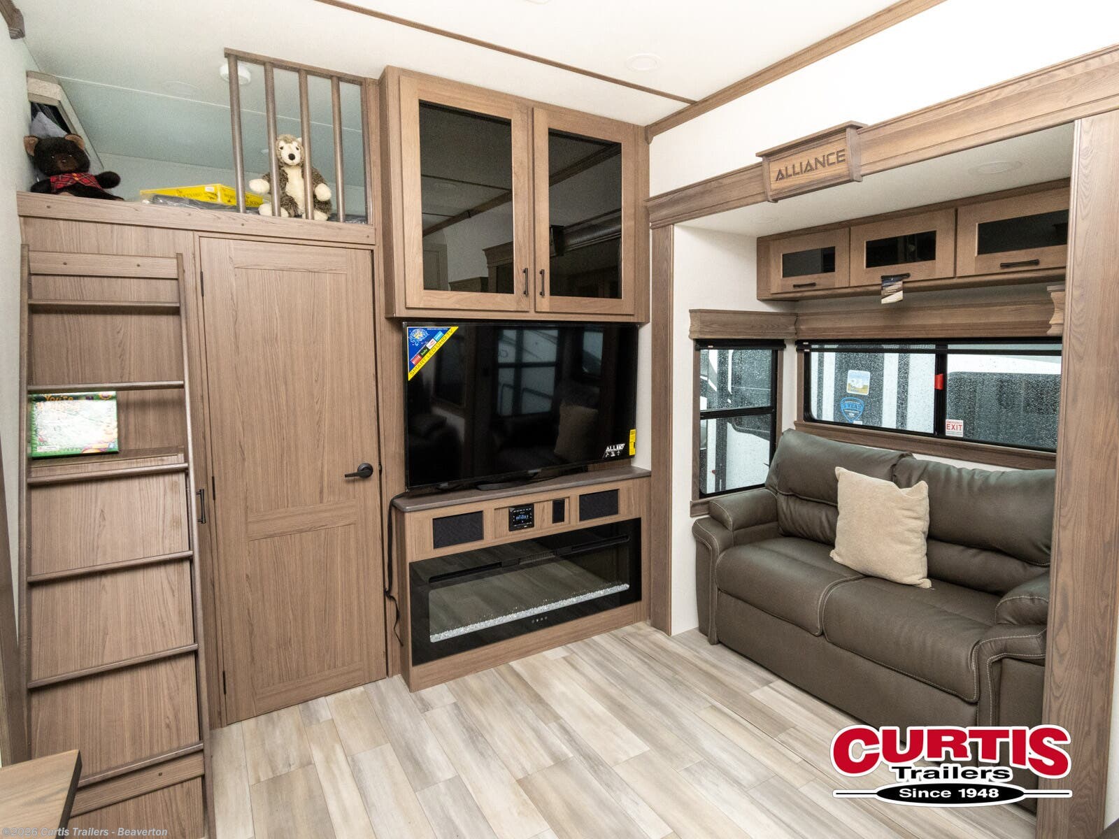 2023 Alliance RV Paradigm 395DS RV for Sale in Beaverton, OR 97003