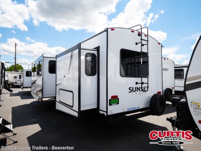2022 CrossRoads Sunset Trail 269FK - New Travel Trailer For Sale by Curtis Trailers - Portland in Portland, Oregon