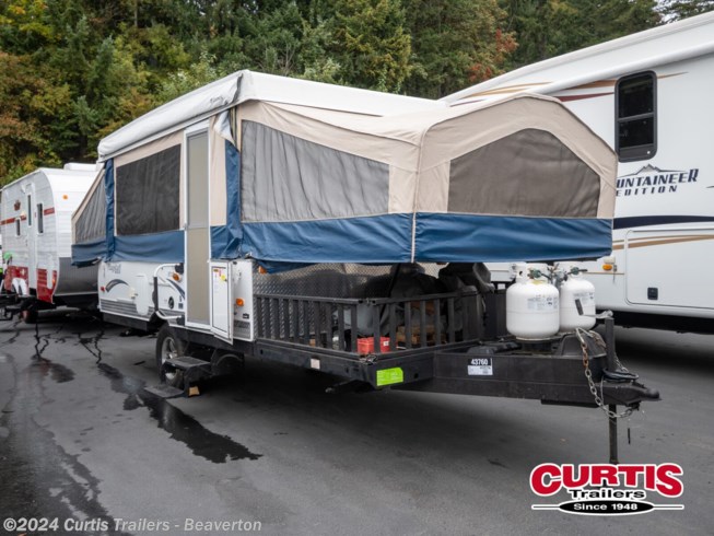 Used 2014 Forest River Flagstaff 23SC-BR available in Beaverton, Oregon