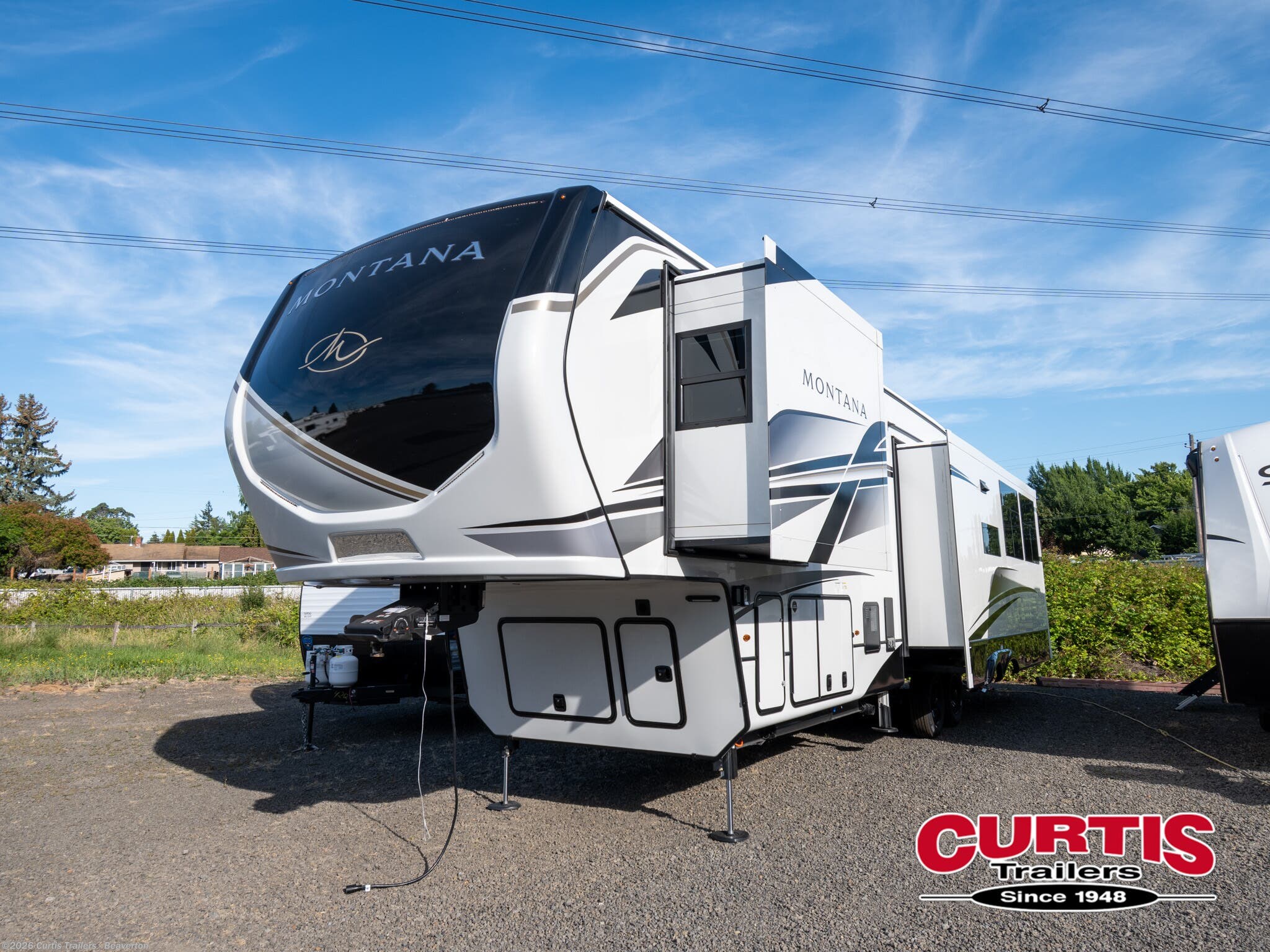 2025 Montana 3532SP by Keystone from Curtis Trailers - Beaverton in Beaverton, Oregon