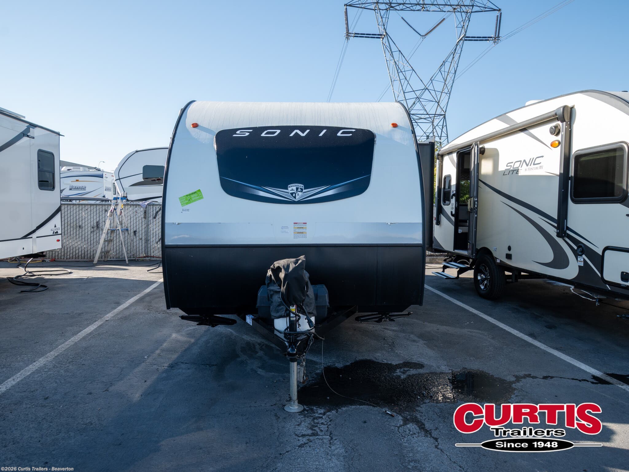 2021 Venture RV Sonic Lite 169vrk - Used Travel Trailer For Sale by Curtis Trailers - Portland in Portland, Oregon