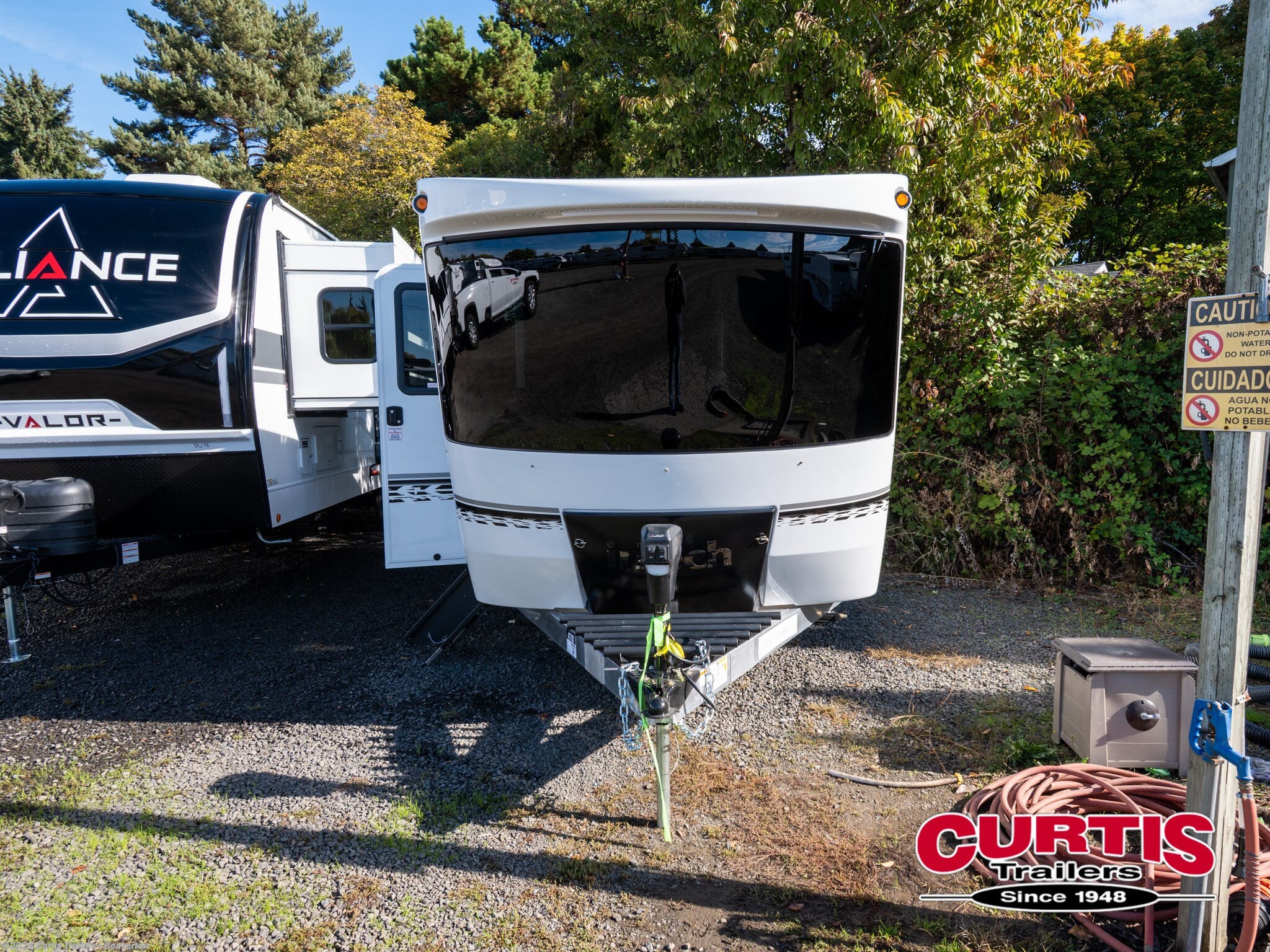 2026 inTech Sol Dusk - New Travel Trailer For Sale by Curtis Trailers - Beaverton in Beaverton, Oregon