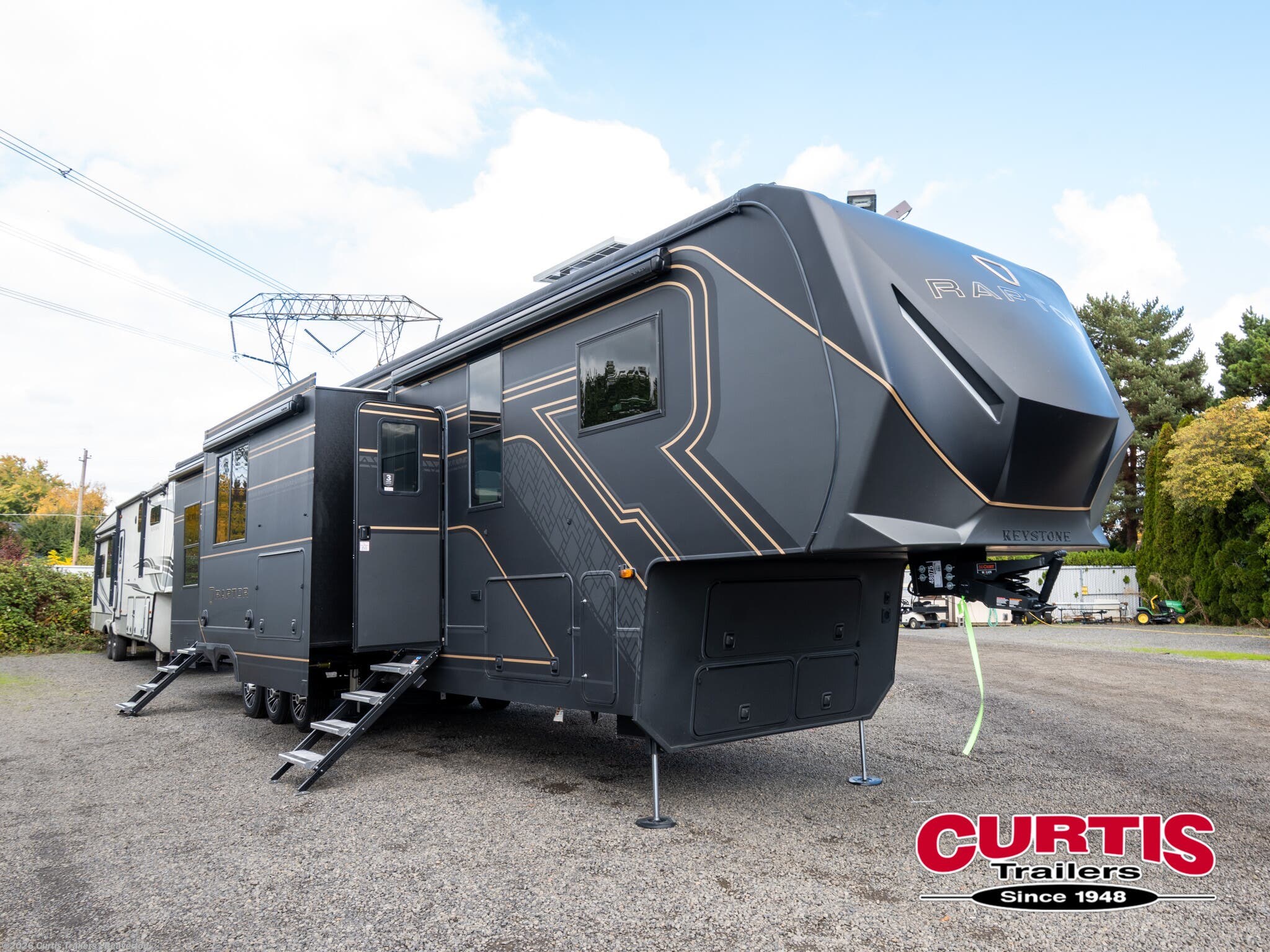 2026 Raptor 441 by Keystone from Curtis Trailers - Beaverton in Beaverton, Oregon