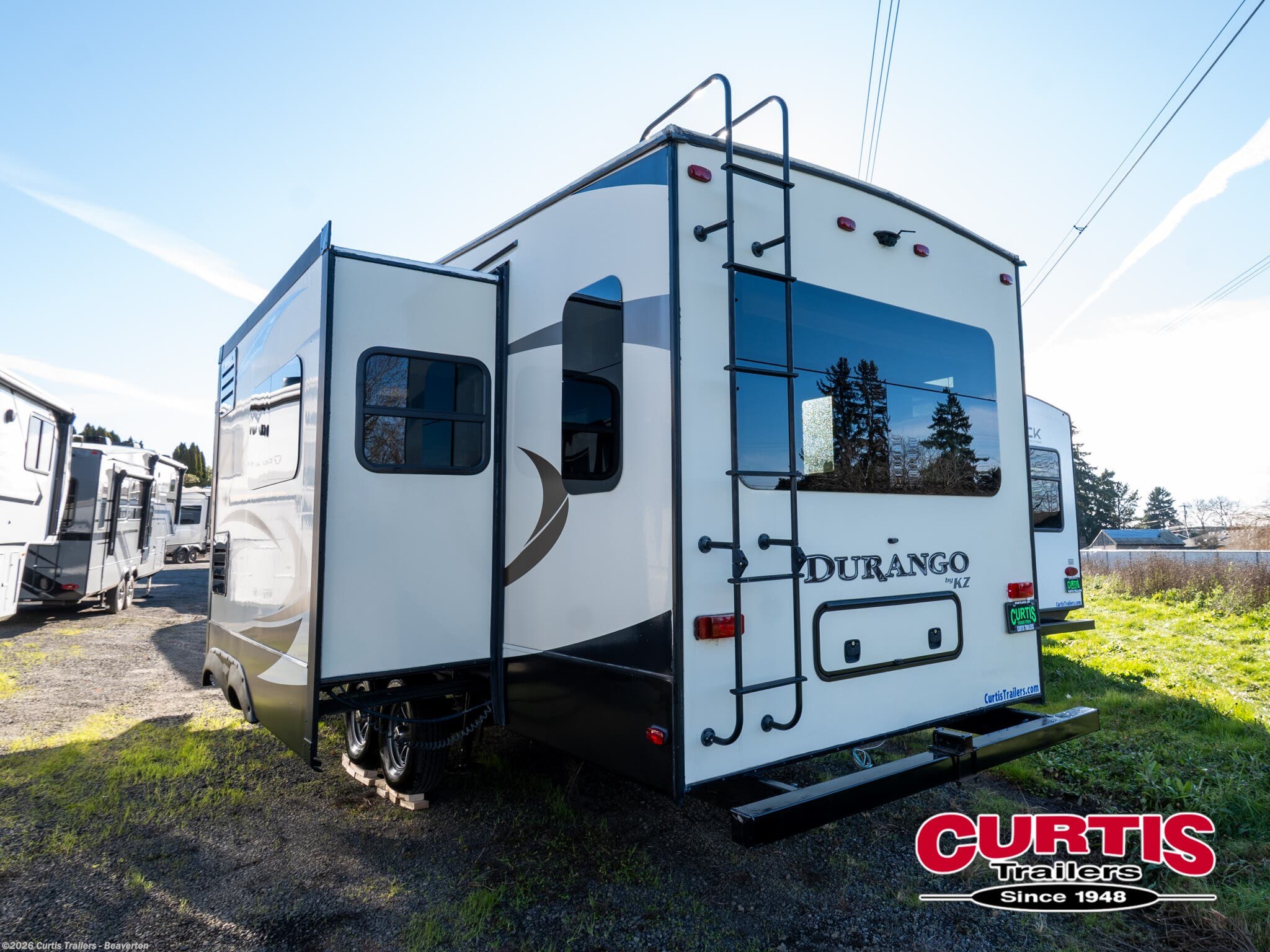 Used 2018 K-Z Durango 1500 259RDD available in Beaverton, Oregon