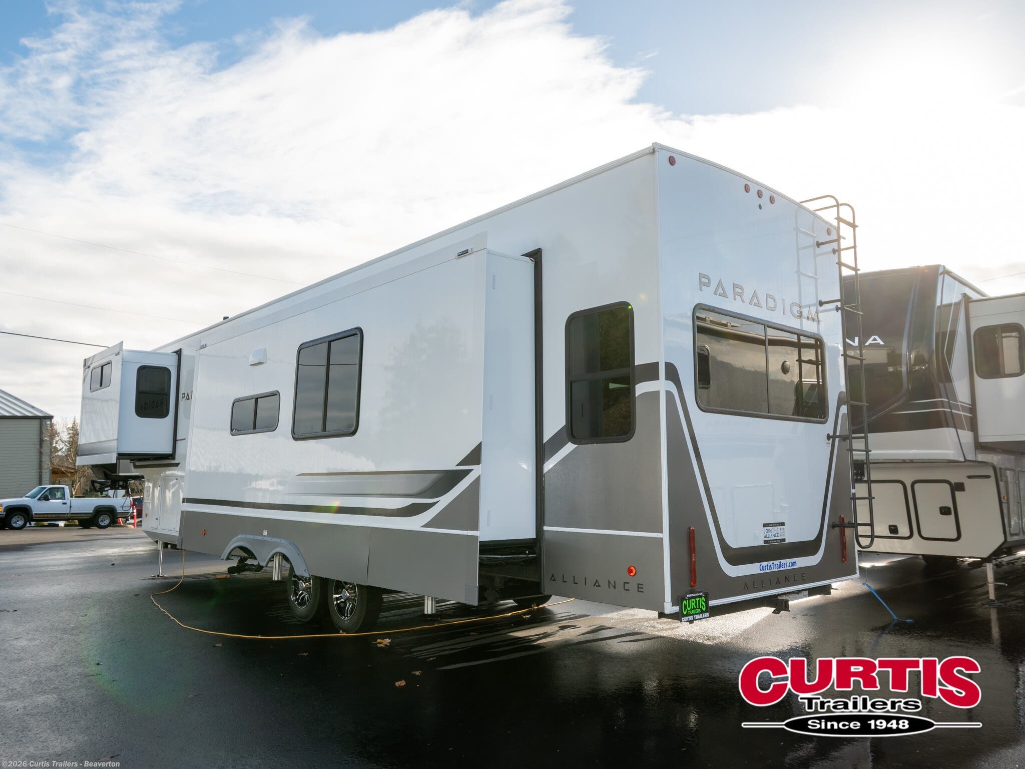 2026 Alliance RV Paradigm 388SP - New Fifth Wheel For Sale by Curtis Trailers - Beaverton in Beaverton, Oregon