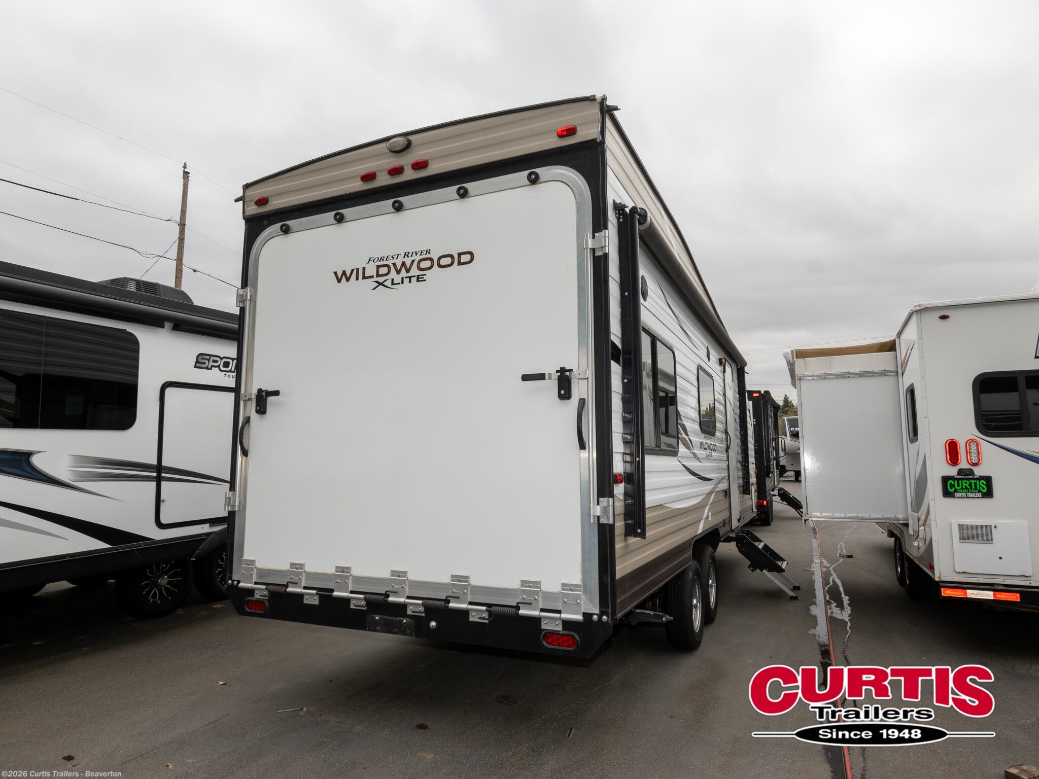 2018 Forest River Wildwood XLITE 211SSXL - Used Toy Hauler For Sale by Curtis Trailers - Beaverton in Beaverton, Oregon