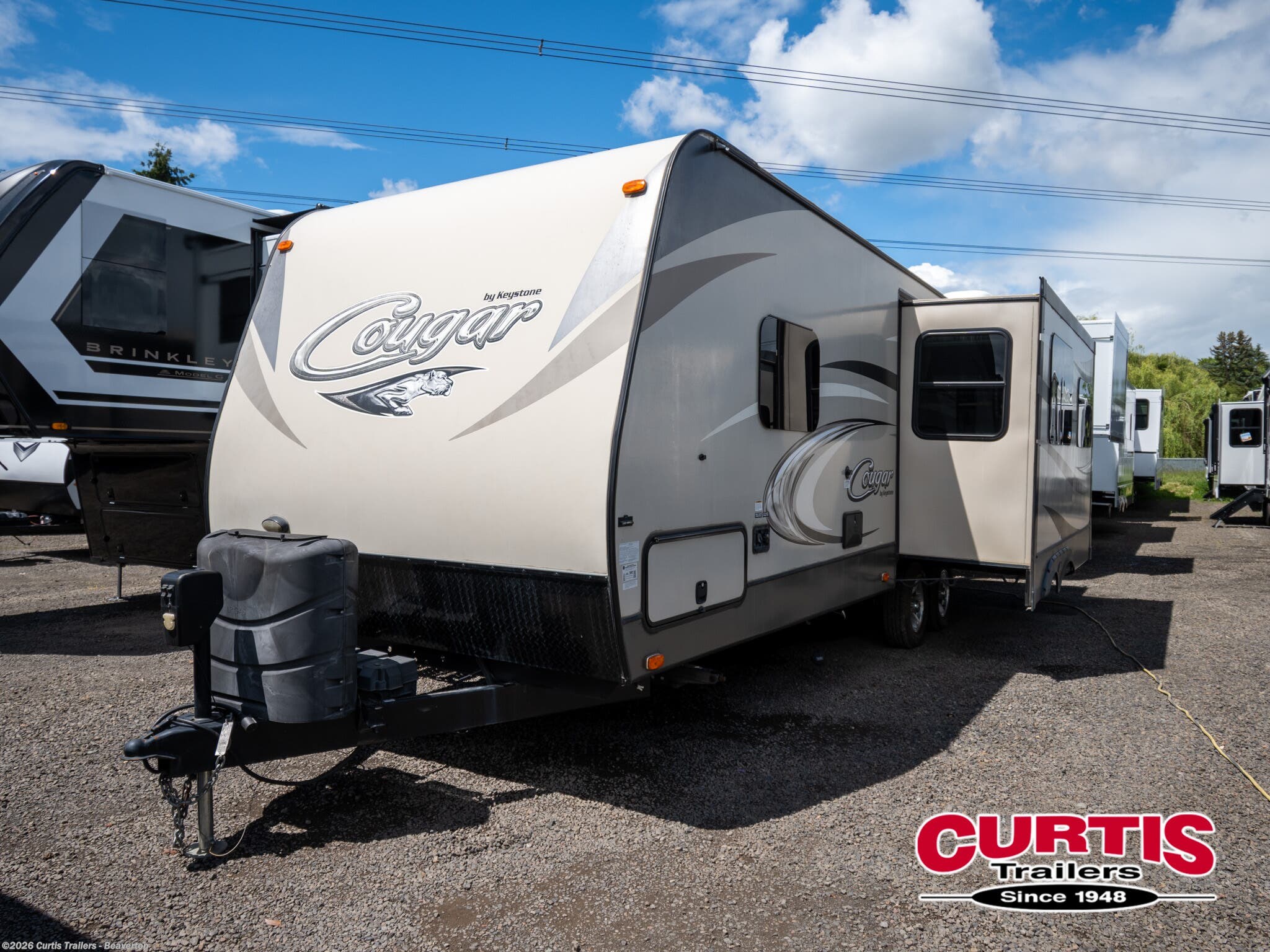 2016 Keystone Cougar 25RLSWE - Used Travel Trailer For Sale by Curtis Trailers - Beaverton in Beaverton, Oregon