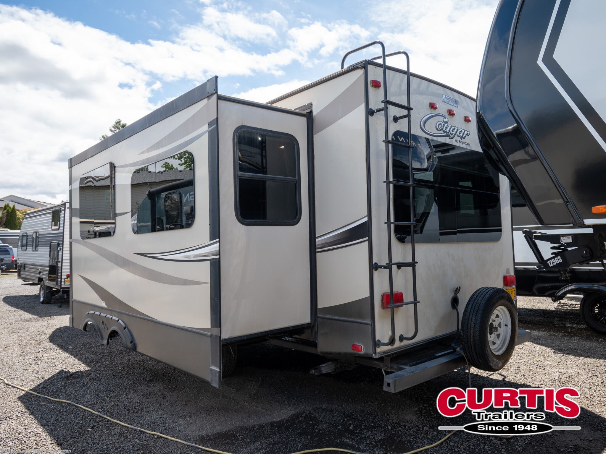 2016 Cougar 25RLSWE by Keystone from Curtis Trailers - Beaverton in Beaverton, Oregon