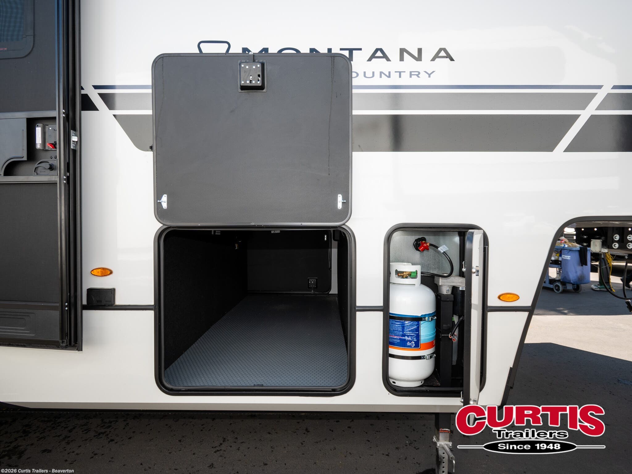 2026 Keystone Montana High Country 311RD - New Fifth Wheel For Sale by Curtis Trailers - Beaverton in Beaverton, Oregon
