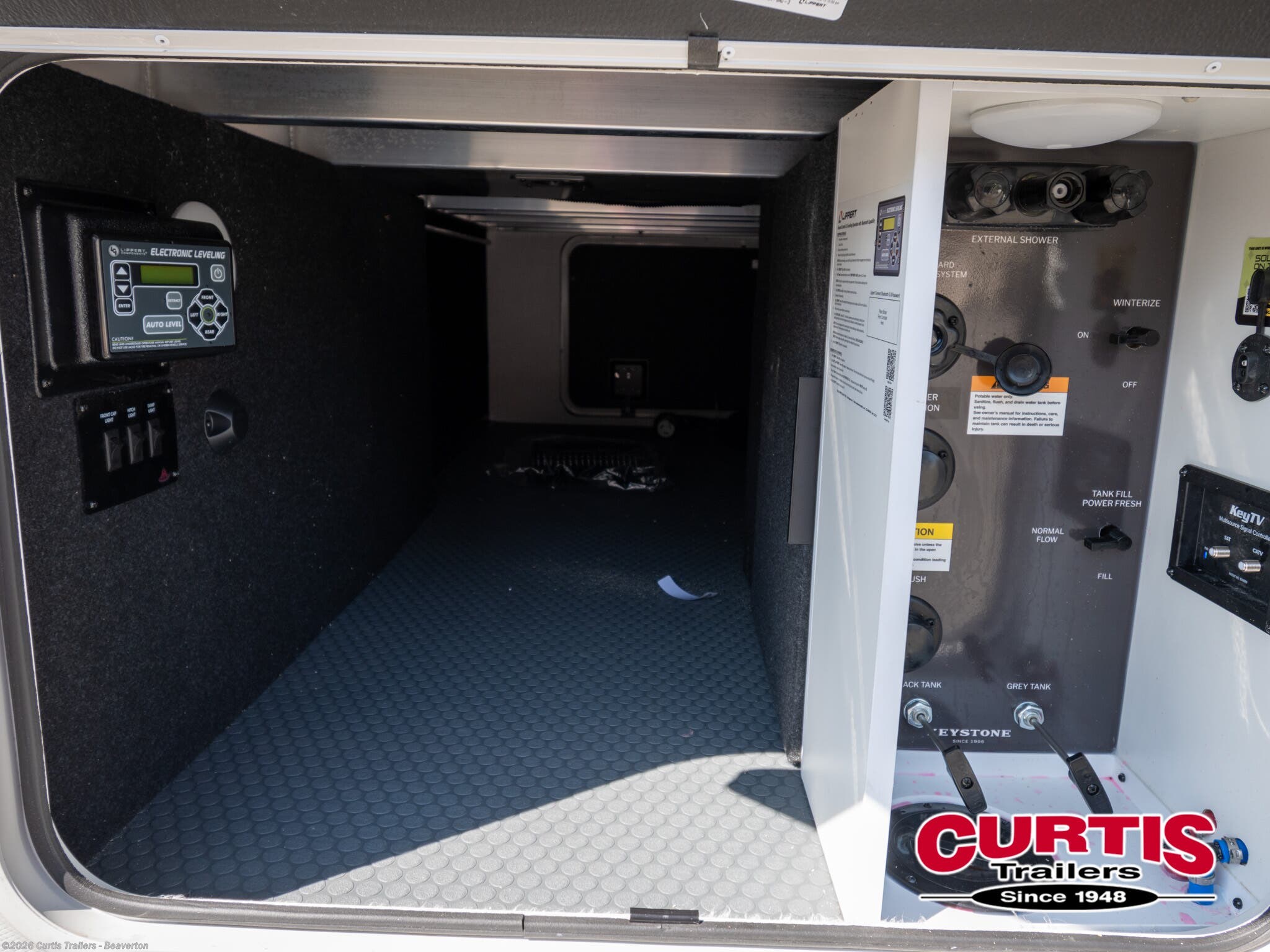 2027 Keystone Cougar Half-Ton 28RLI - New Fifth Wheel For Sale by Curtis Trailers - Beaverton in Beaverton, Oregon