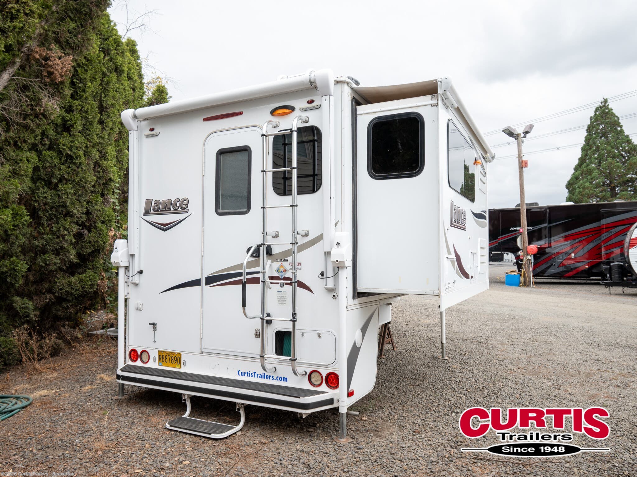 Used 2017 Lance 995 available in Beaverton, Oregon