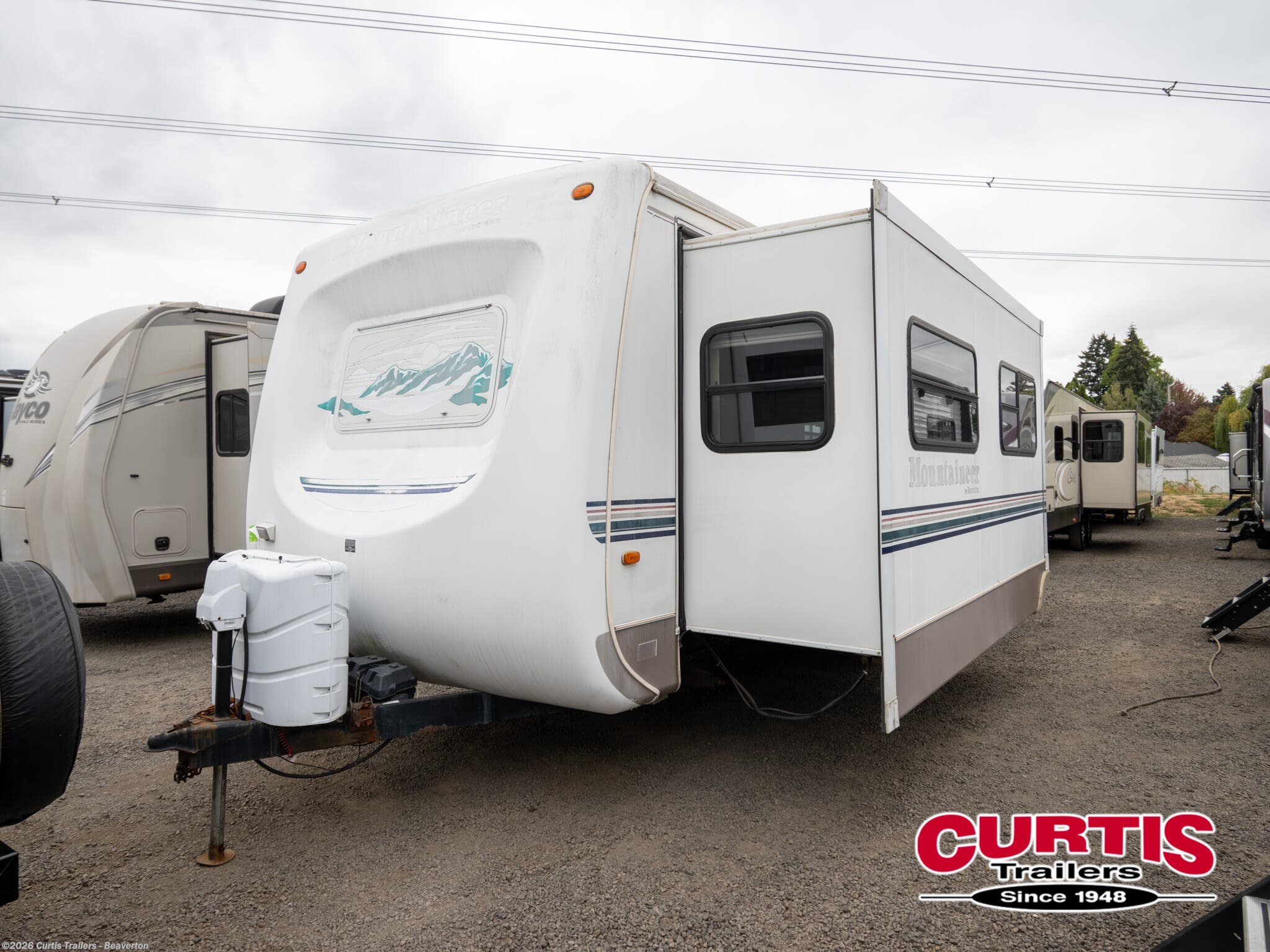 2002 Keystone Montana Mountaineer 305FKS - Used Travel Trailer For Sale by Curtis Trailers - Beaverton in Beaverton, Oregon