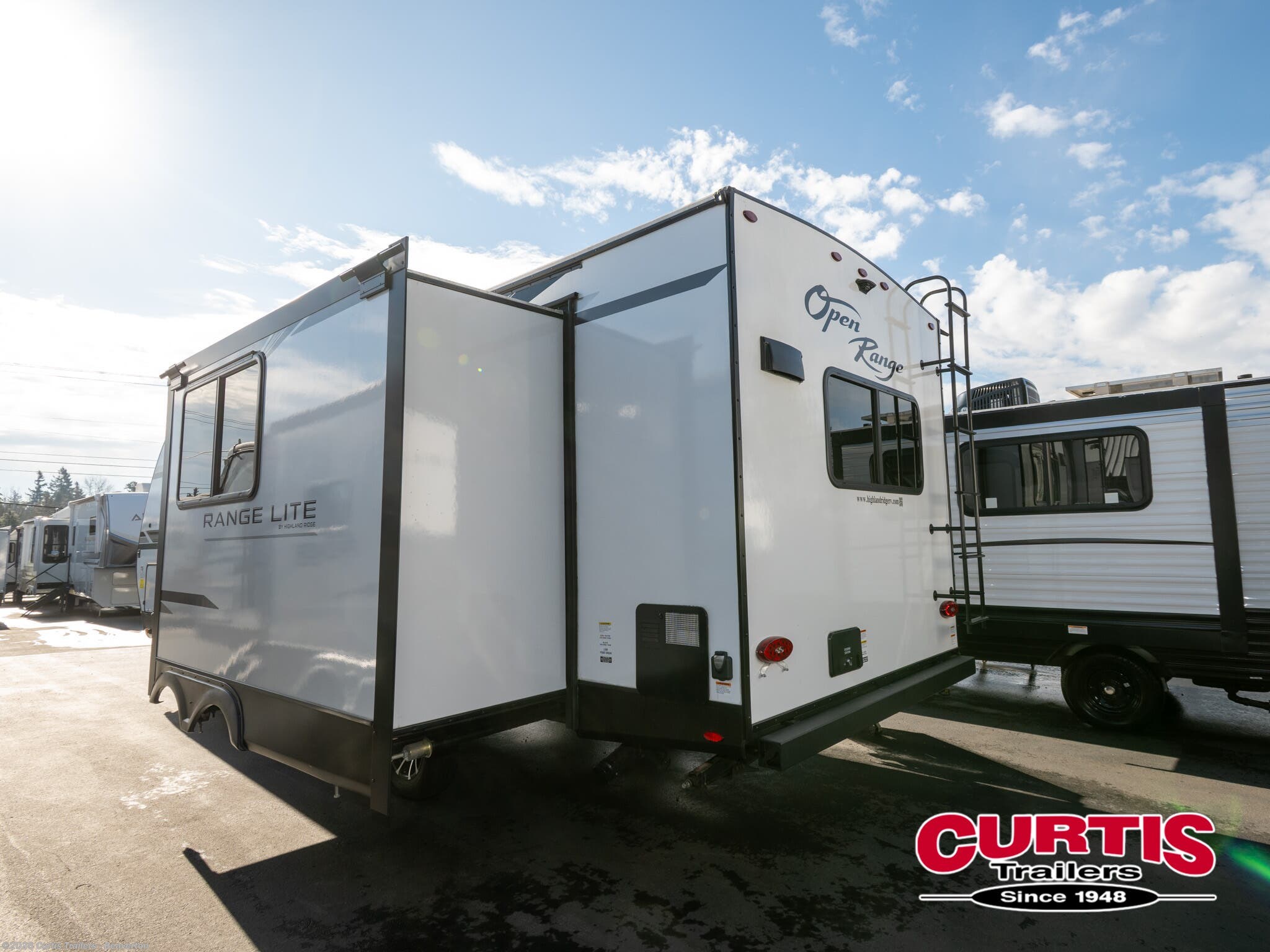 2024 RANGE LITE 233ML by Highland Ridge from Curtis Trailers - Beaverton in Beaverton, Oregon