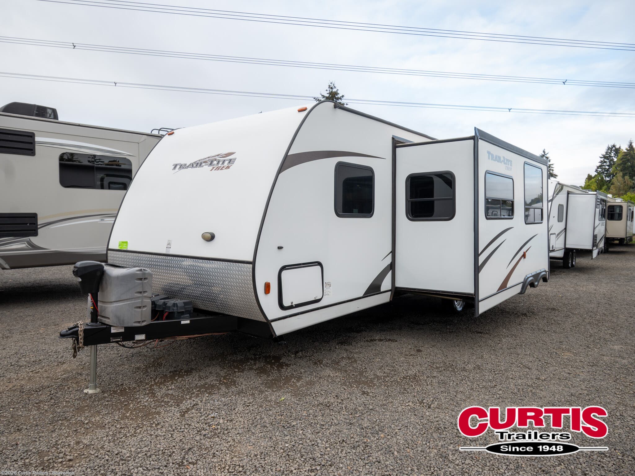 Used 2013 R-Vision Trail-Lite Trek 272BHS available in Beaverton, Oregon