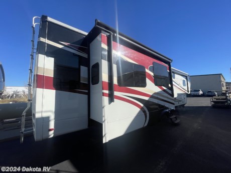 &lt;p&gt;Unit is in great condition.&amp;nbsp; Nicely optioned with washer &amp;amp; dryer, Satelite, Full body paint, new tires, water filter system, etc.&lt;/p&gt;