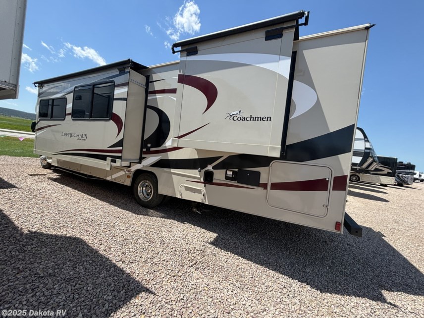 2020 Coachmen Leprechaun Premier 319MB