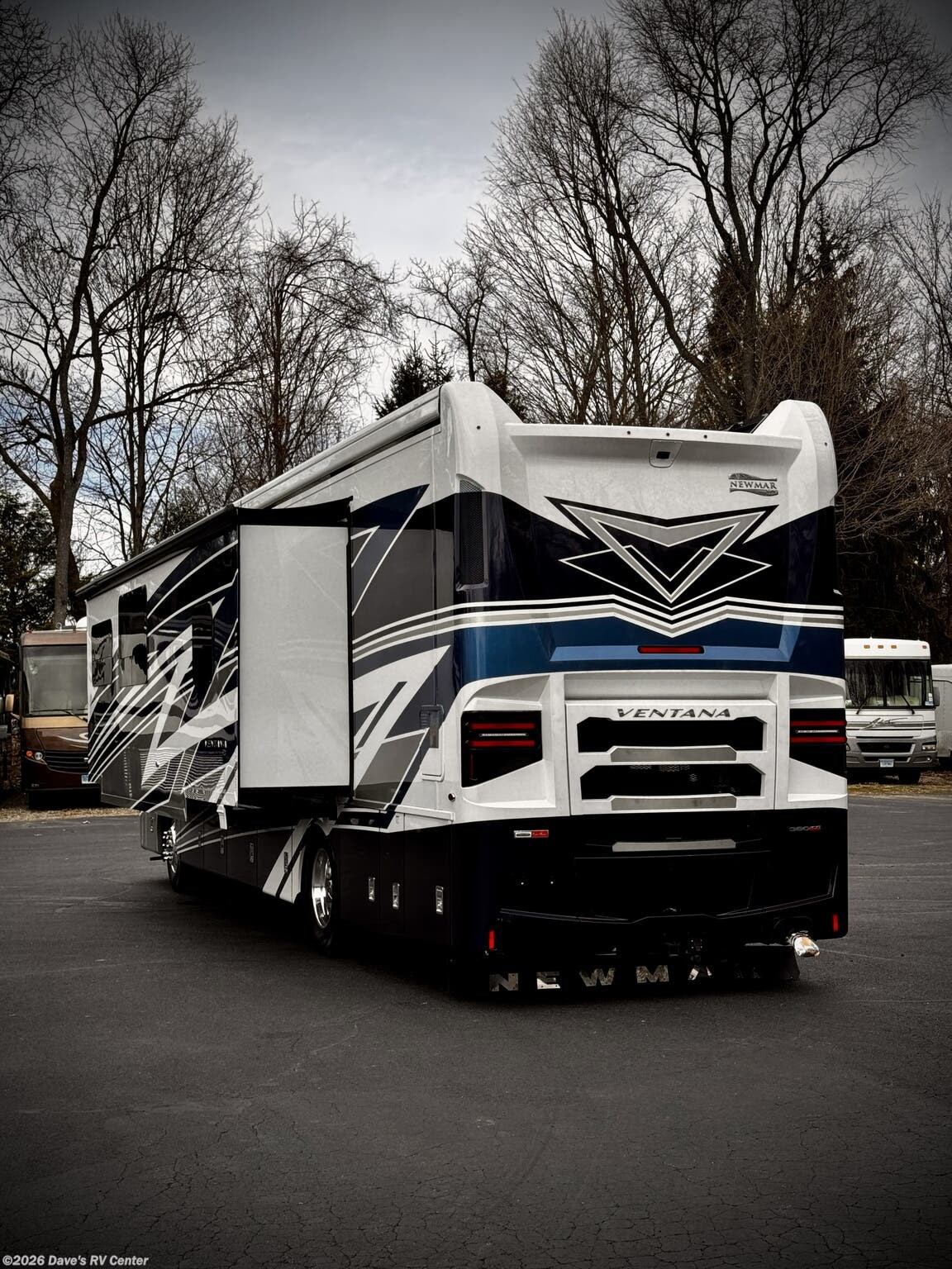 2024 Ventana 3809 by Newmar from Dave's RV Center in Danbury, Connecticut