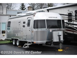 2020 Airstream Flying Cloud 25RB - Used Travel Trailer for sale by Dave's RV Center in Danbury, Connecticut