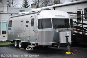 2020 Airstream Flying Cloud 25RB Queen