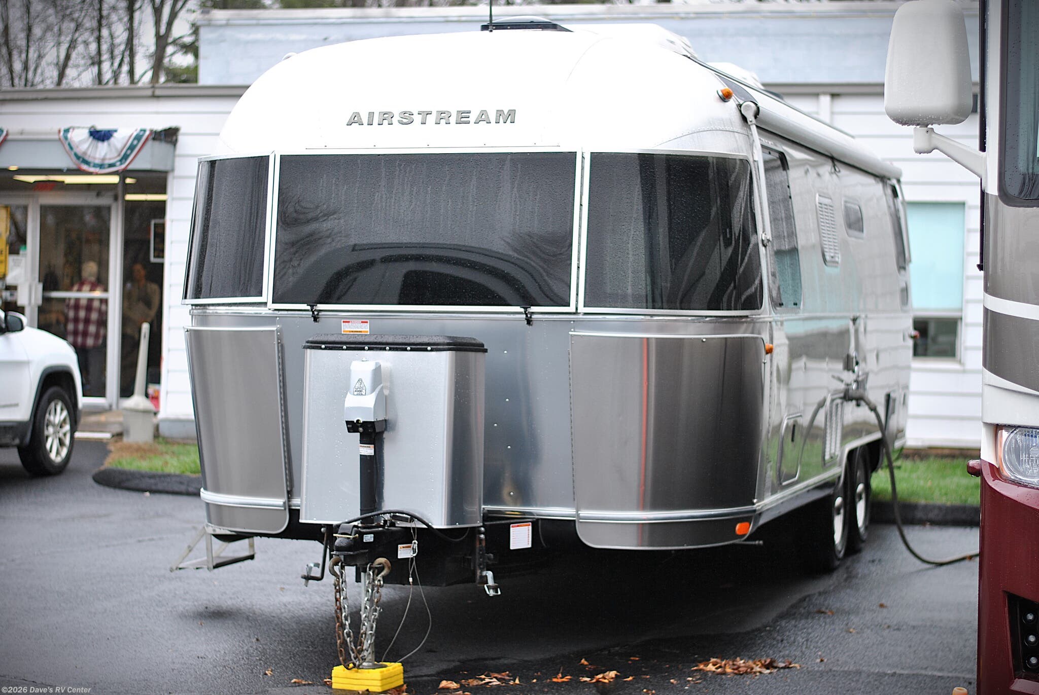 2020 Airstream Flying Cloud 25RB Queen - Used Travel Trailer For Sale by Dave's RV Center in Danbury, Connecticut features Oven, Fire Extinguisher, Second Roof A/C, Glass Shower Door, Black Tank Flush