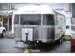 2020 Airstream Flying Cloud 25RB Queen - Used Travel Trailer for sale by Dave's RV Center in Danbury, Connecticut