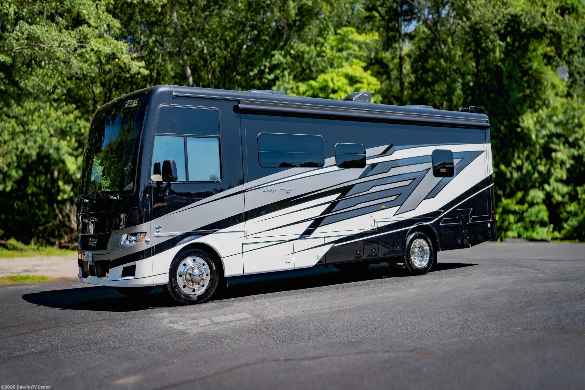 2025 Bay Star 3014 by Newmar from Dave's RV Center in Danbury, Connecticut