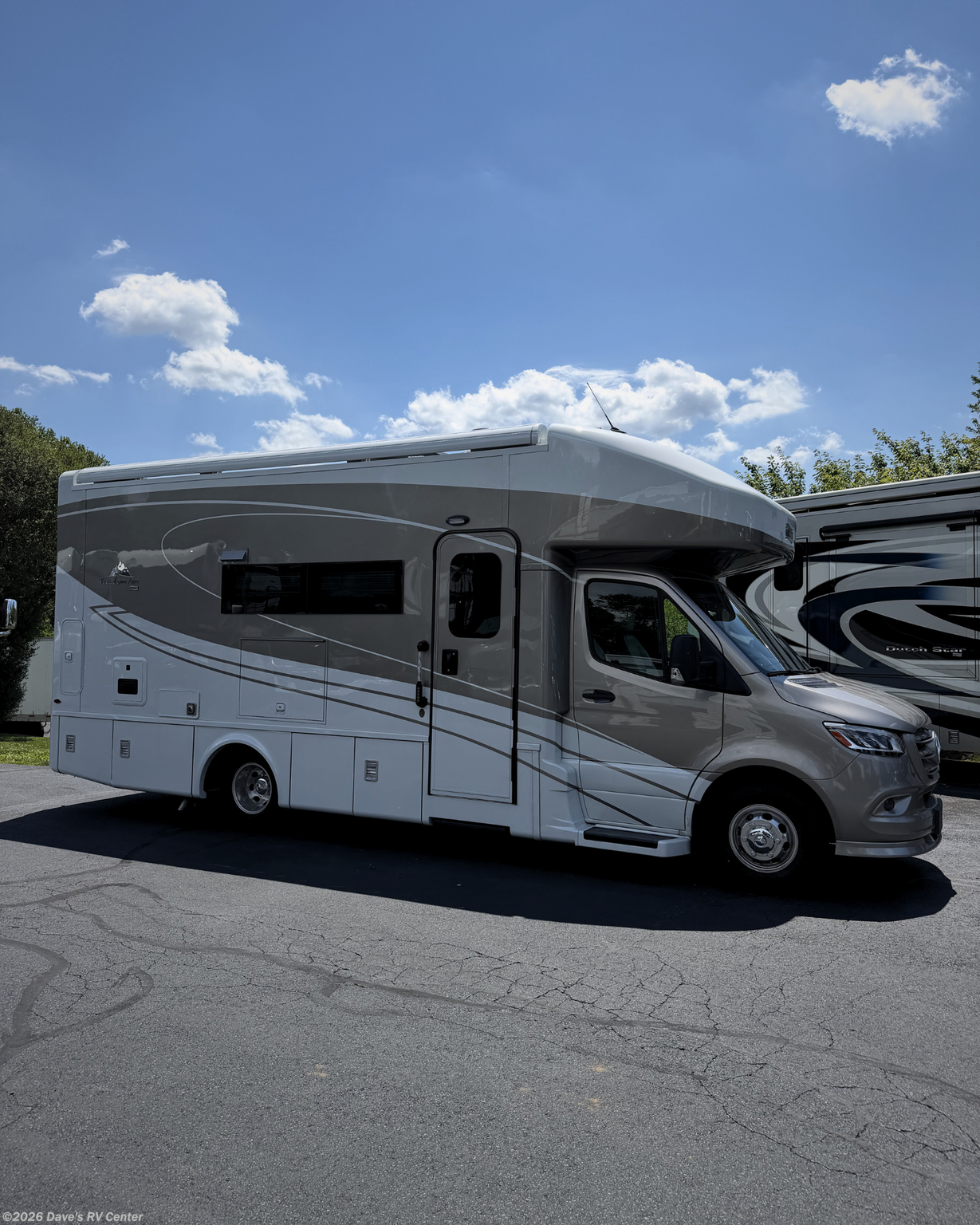 2026 Freedom Aire 2515 by Newmar from Dave's RV Center in Danbury, Connecticut