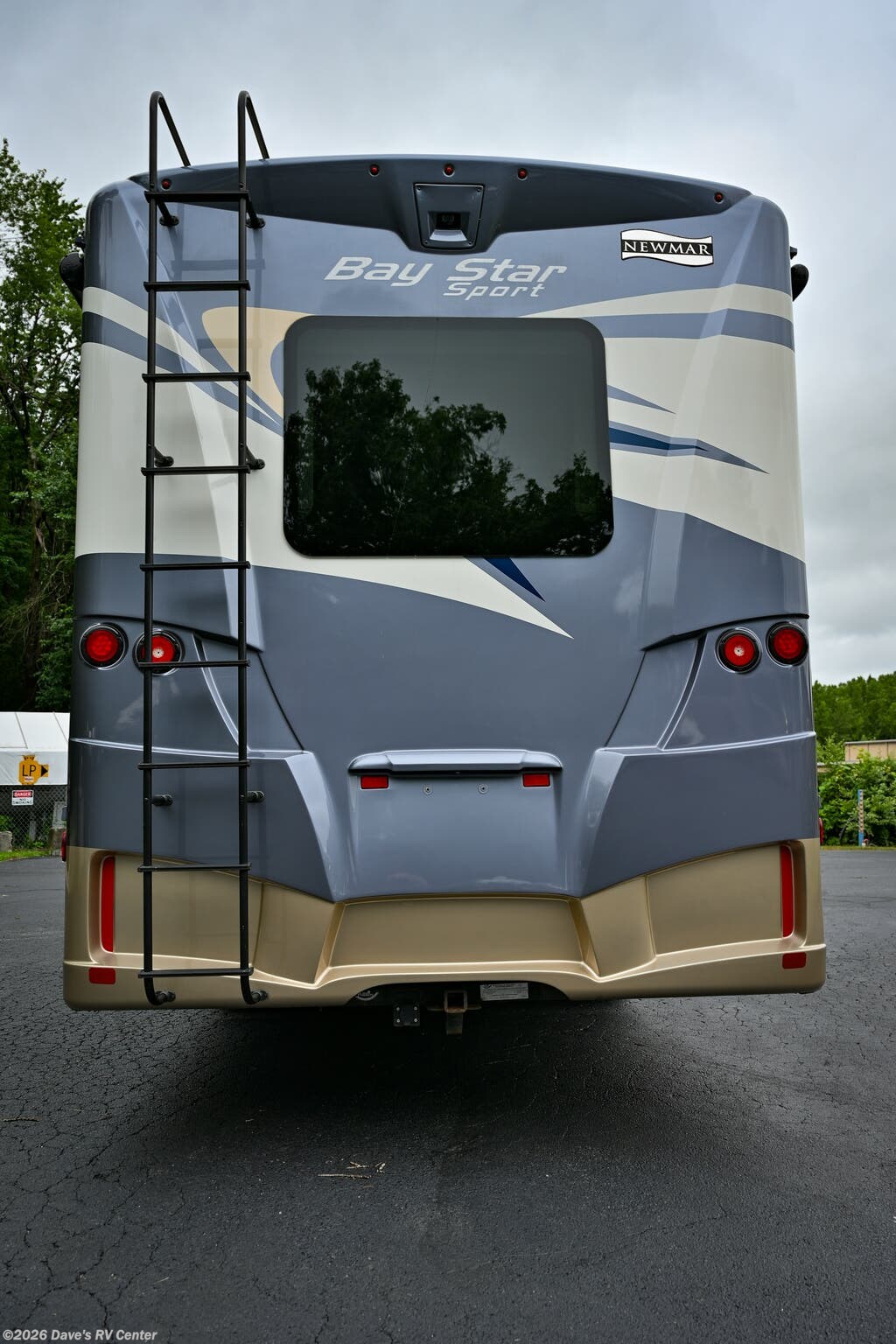Used 2021 Newmar Bay Star Sport 3315 available in Danbury, Connecticut