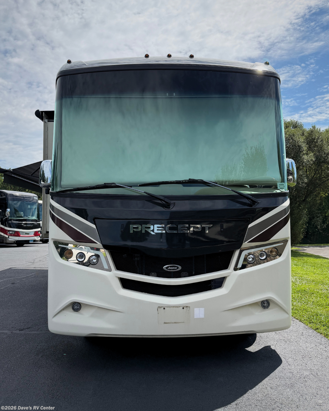 2020 Jayco Precept 31UL - Used Class A For Sale by Dave's RV Center in Danbury, Connecticut features TV, Ladder, Screen Door, Stove Cover, Dinette Bed