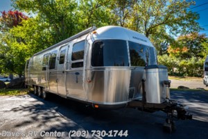 2011 Airstream Classic Limited 34