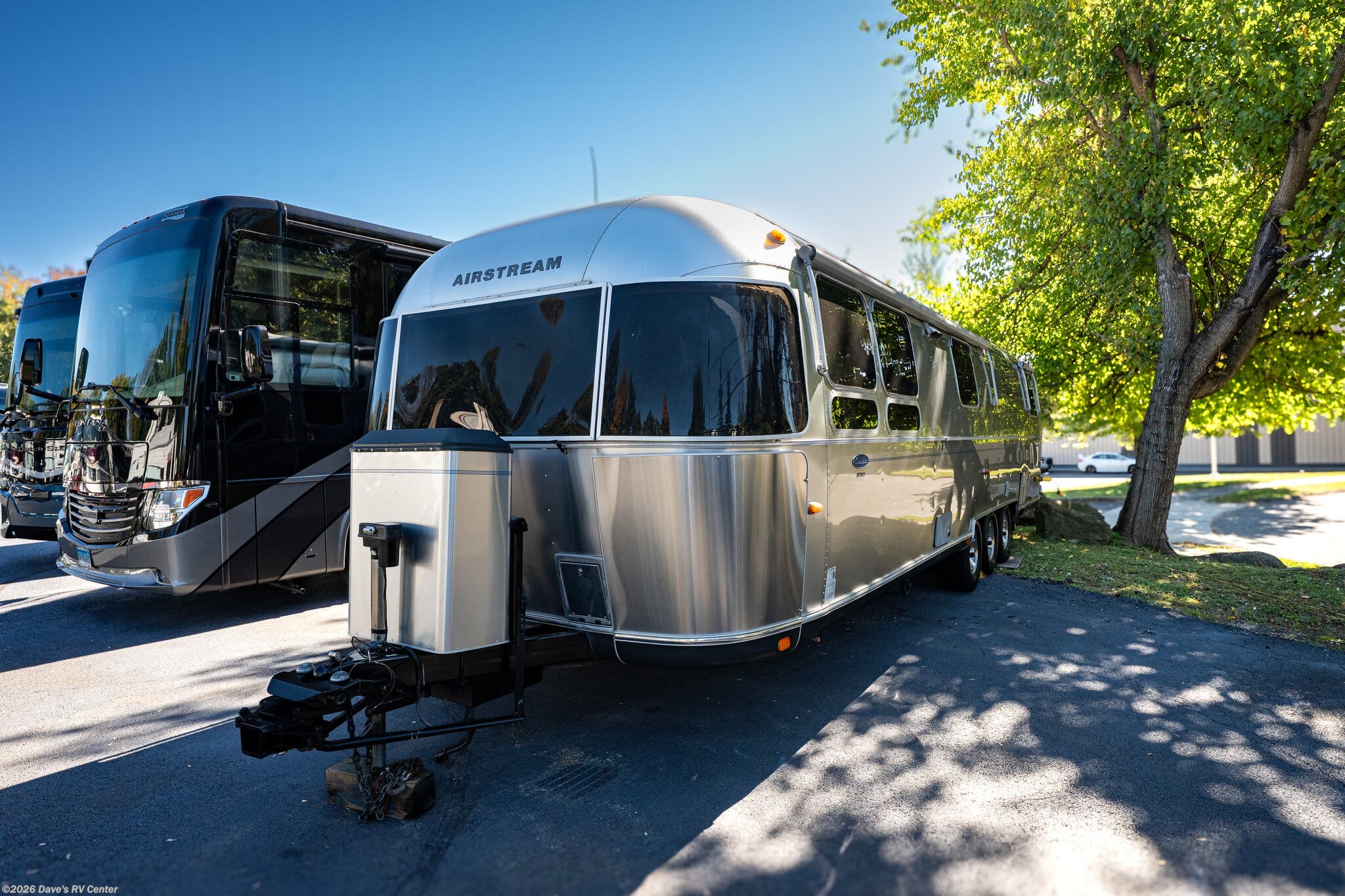 2011 Classic Limited 34 by Airstream from Dave's RV Center in Danbury, Connecticut