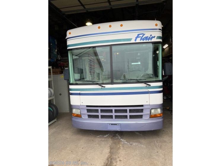 Used 2001 Fleetwood Flair 25Y available in Long Grove, Illinois