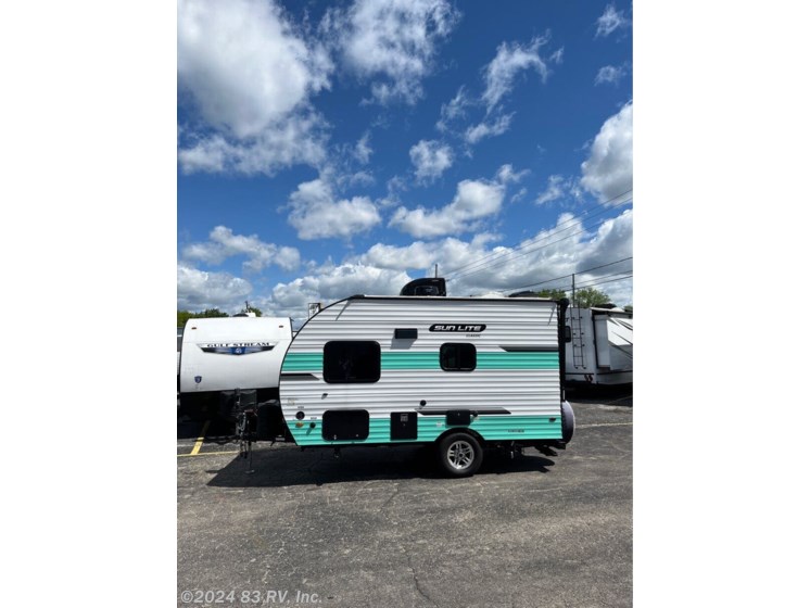 Used 2022 Sunset Park RV Sun Lite 16BH available in Long Grove, Illinois