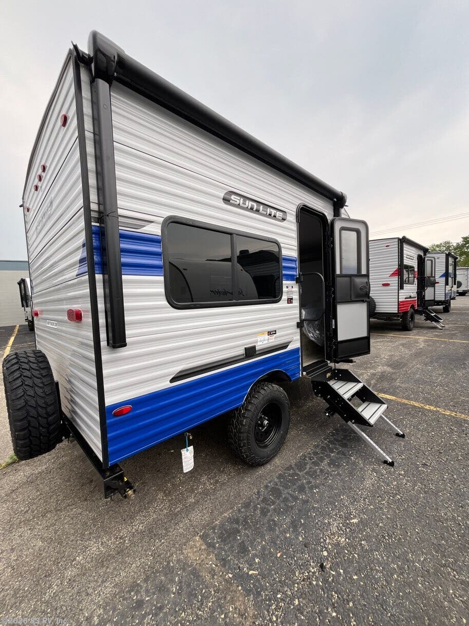 2026 Sunset Park RV Sun Lite 13BD - New Travel Trailer For Sale by 83 RV, Inc. in Long Grove, Illinois features Awning, Stove Top Burner, Refrigerator, TV Antenna, Water Heater