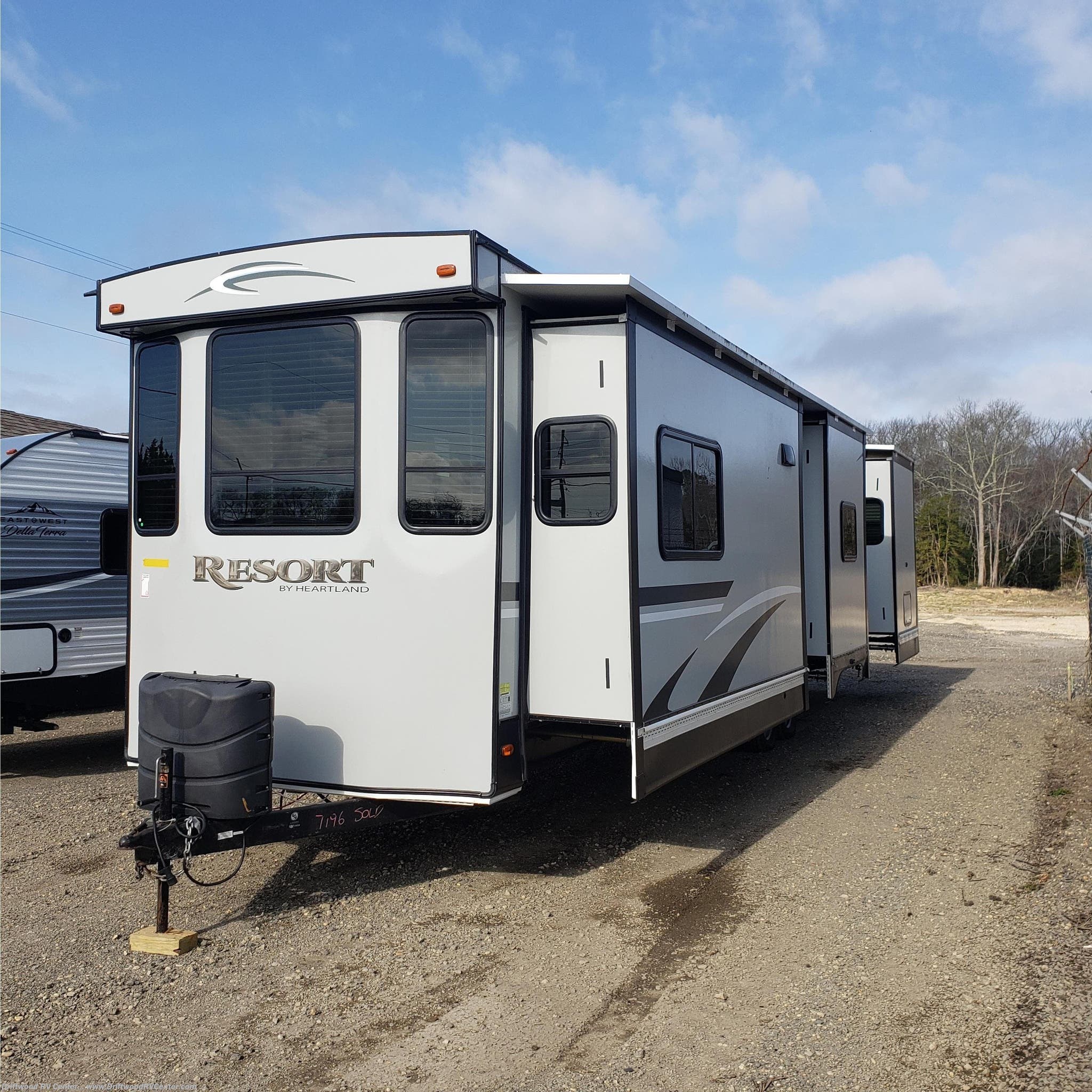 2017 Heartland Resort 44F RV for Sale in Clermont, NJ 08210 8816