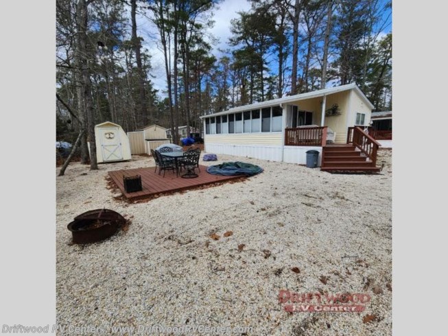 2000 Damon Breckenridge 1238SS2BR - Used Park Model For Sale by Driftwood RV Center in Clermont, New Jersey
