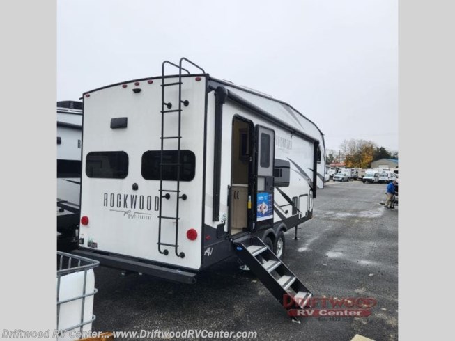 2024 Rockwood Signature 282RD by Forest River from Driftwood RV Center in Clermont, New Jersey