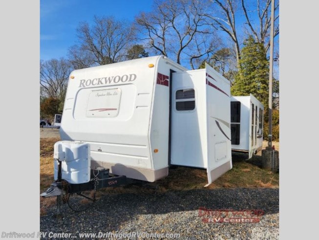 2010 Rockwood Signature Ultra Lite 8314BSS by Forest River from Driftwood RV Center in Clermont, New Jersey