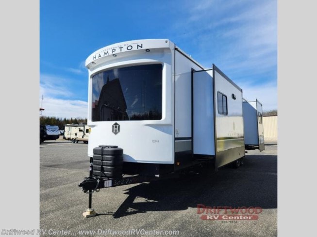 2024 Hampton HP372FDB by CrossRoads from Driftwood RV Center in Clermont, New Jersey