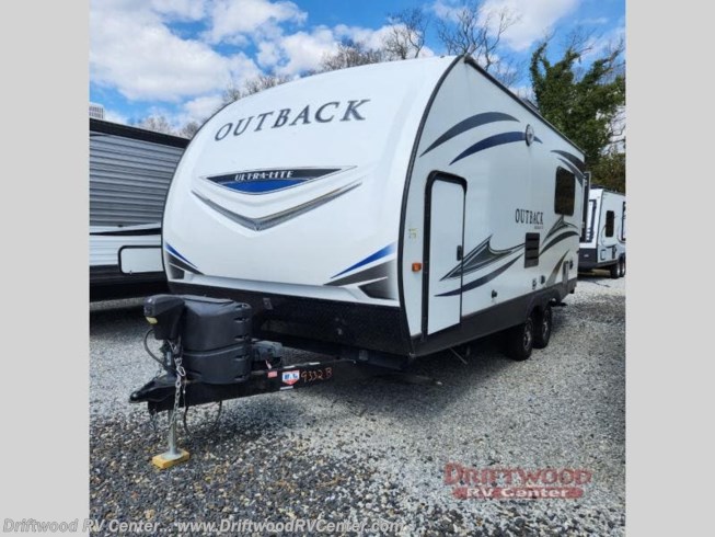 2018 Outback Ultra Lite 210URS by Keystone from Driftwood RV Center in Clermont, New Jersey