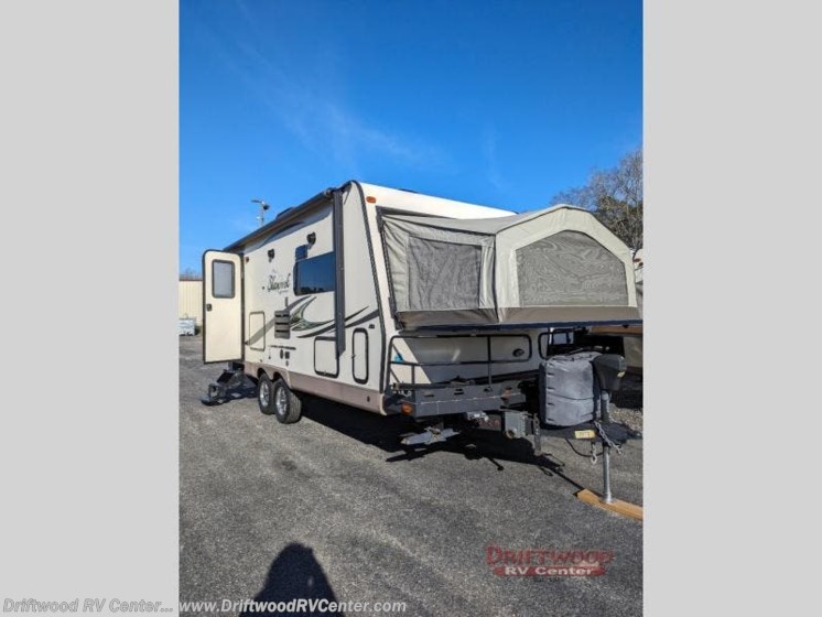 Used 2015 Forest River Flagstaff Shamrock 21BD available in Clermont, New Jersey