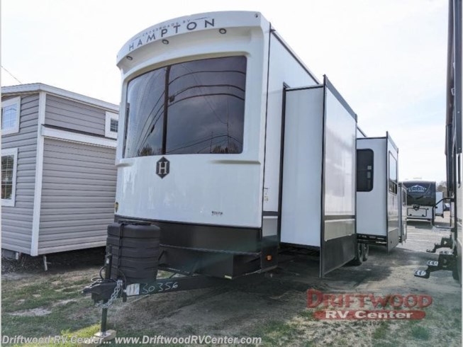 2024 Hampton HP388FKL by CrossRoads from Driftwood RV Center in Clermont, New Jersey
