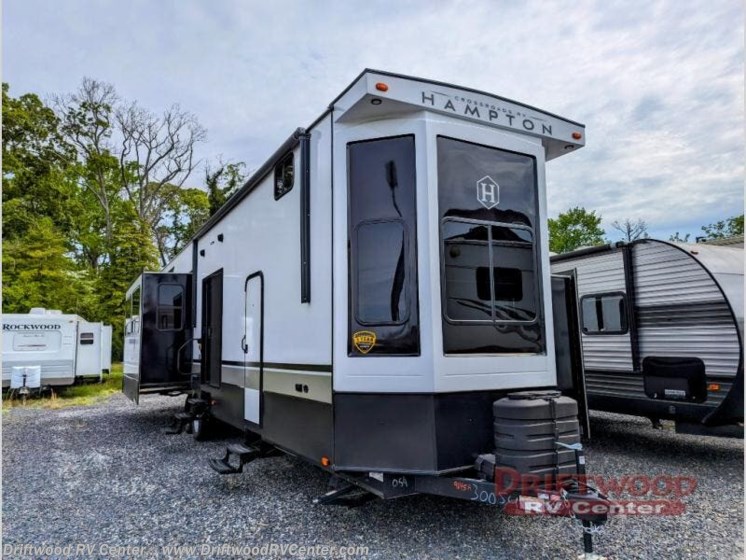 Used 2024 CrossRoads Hampton HP375DBL available in Clermont, New Jersey