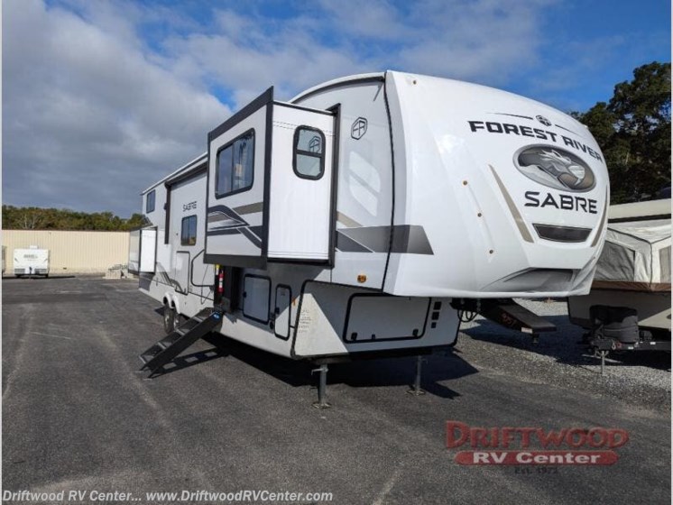 New 2025 Forest River Sabre 37FLL available in Clermont, New Jersey